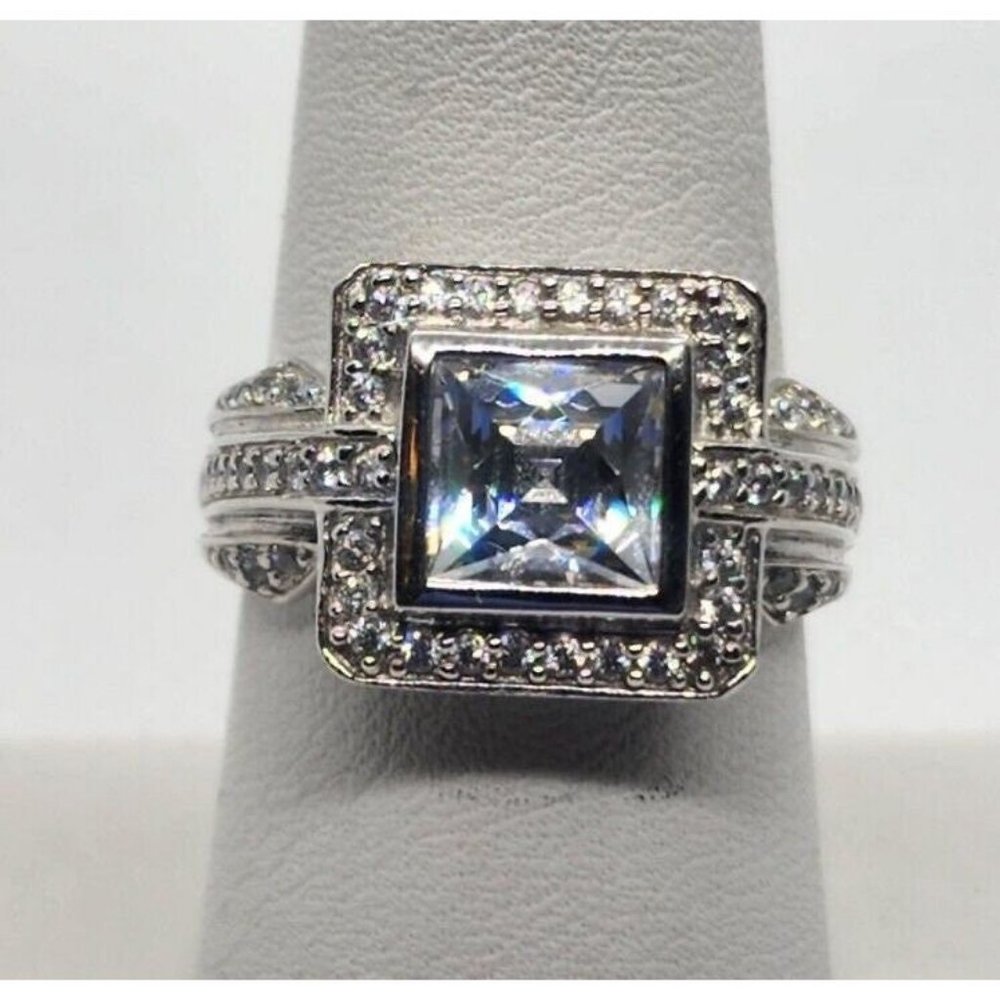 925 STERLING SILVER CZ RING  SIZE 8